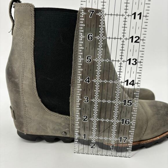 Sorel Lea Hidden Wedge Chelsea Ankle Boots Gray Leather Pull On Women's Size 10 - Picture 12 of 12